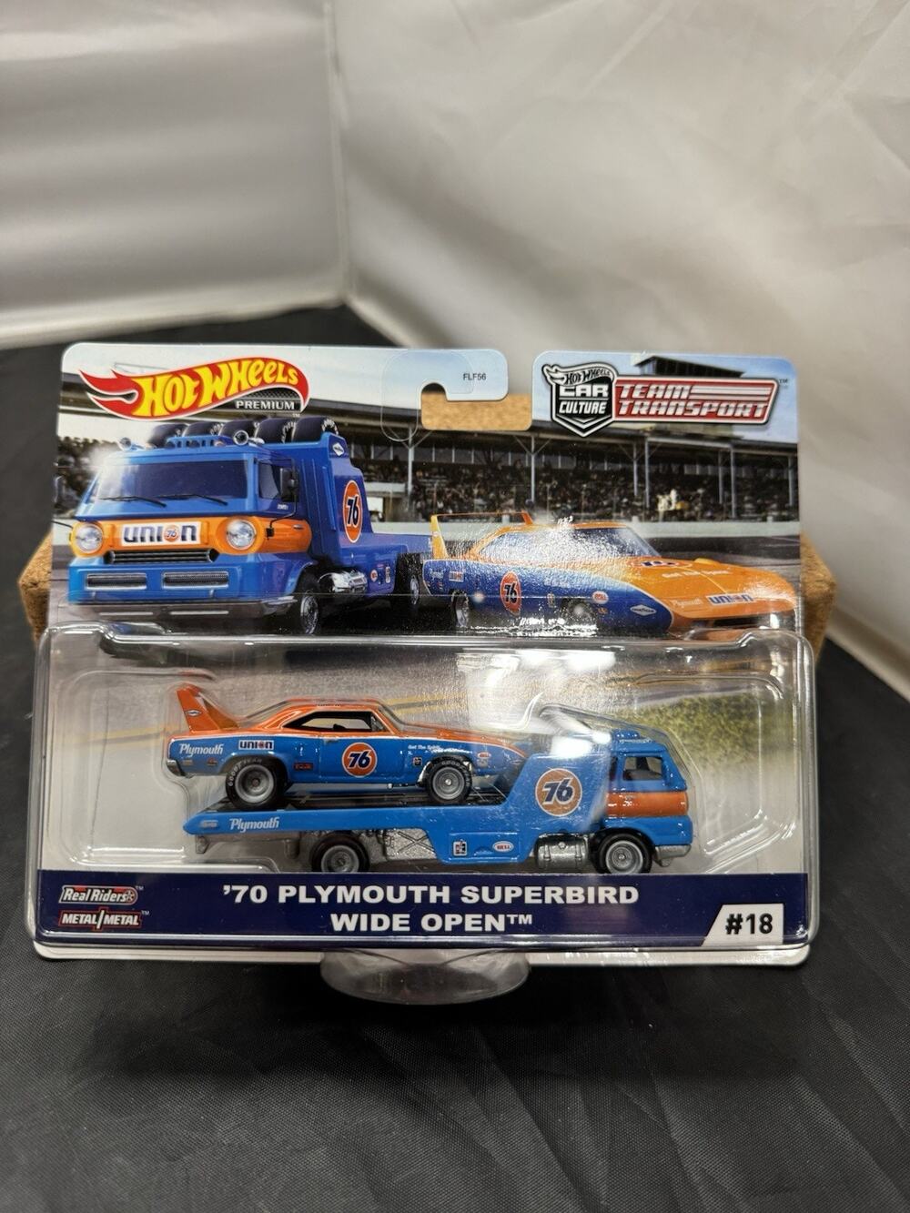 Hot Wheels Team Transport #18 '70 Plymouth Superbird Wide Open Union 76 Premium